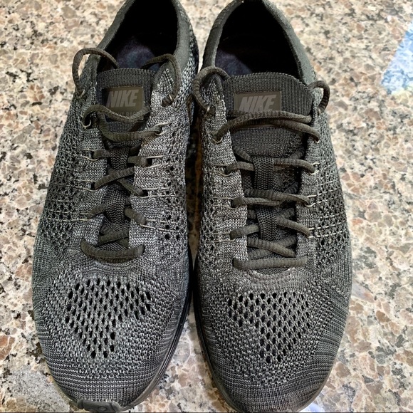 Nike Flyknit Racer Running Shoe - Black Unisex - Picture 3 of 5